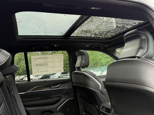 2025 Jeep Grand Cherokee Overland