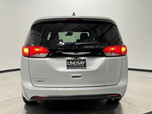 2026 Chrysler Voyager LX