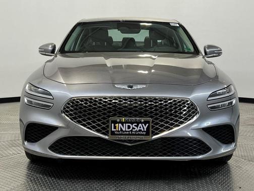 2022 Genesis G70 2.0T