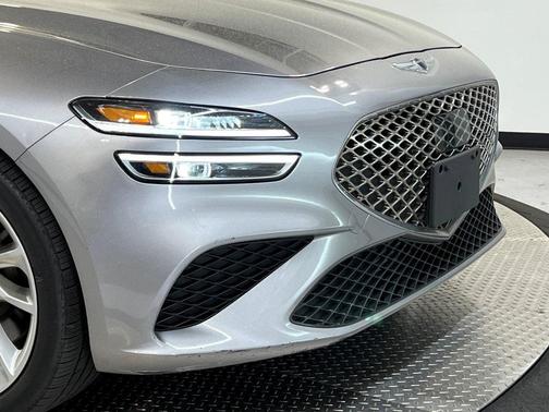 2022 Genesis G70 2.0T