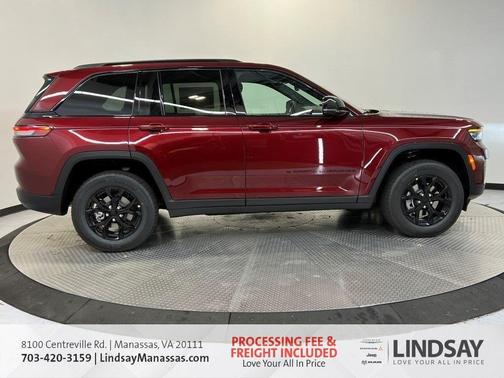 2025 Jeep Grand Cherokee Laredo