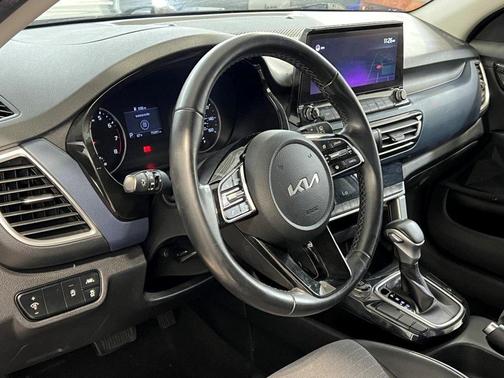 2022 Kia Seltos S