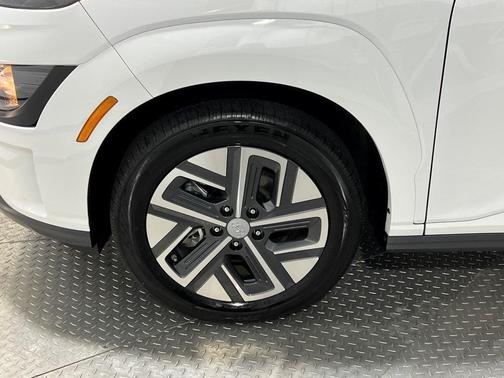 2023 Hyundai KONA EV SE