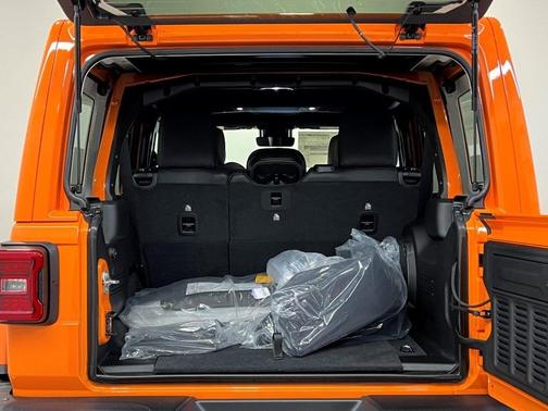 2025 Jeep Wrangler Rubicon 392