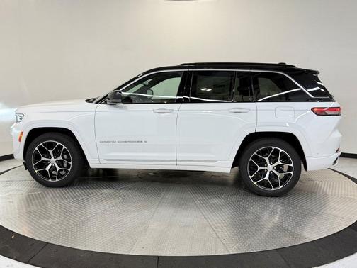 2025 Jeep Grand Cherokee Summit