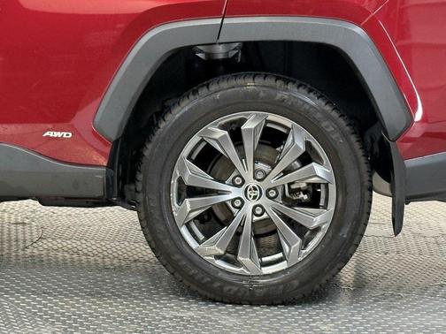2022 Toyota RAV4 Hybrid XLE Premium
