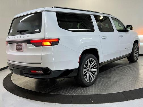 2025 Jeep Wagoneer L Series II