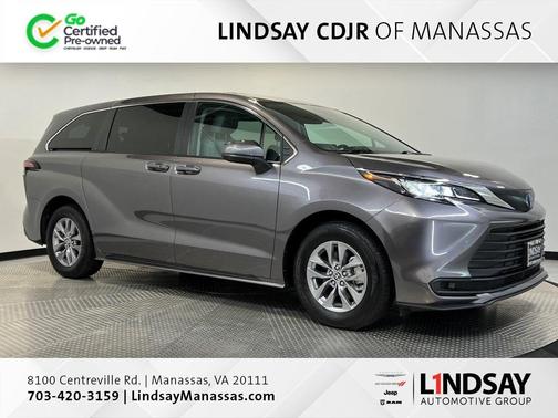 2023 Toyota Sienna LE