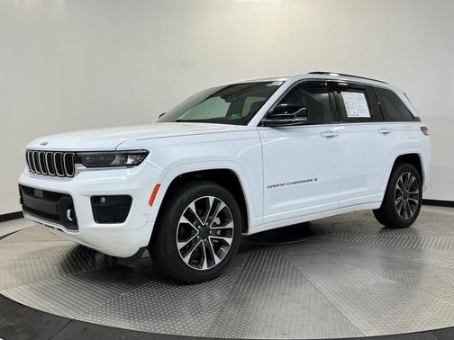 2022 Jeep Grand Cherokee Overland