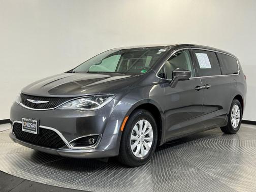 2018 Chrysler Pacifica Touring Plus