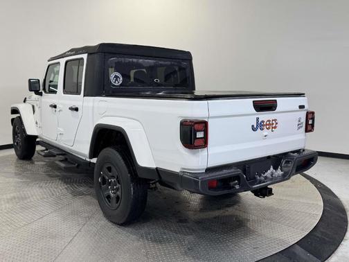 2021 Jeep Gladiator Sport