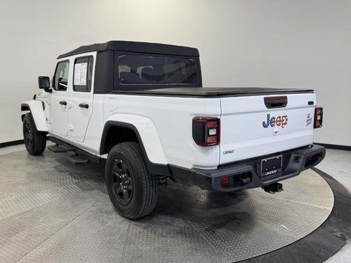 2021 Jeep Gladiator Sport