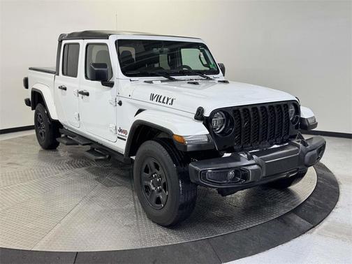 2021 Jeep Gladiator Sport