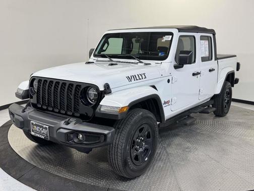 2021 Jeep Gladiator Sport