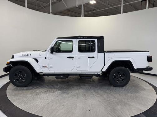 2021 Jeep Gladiator Sport