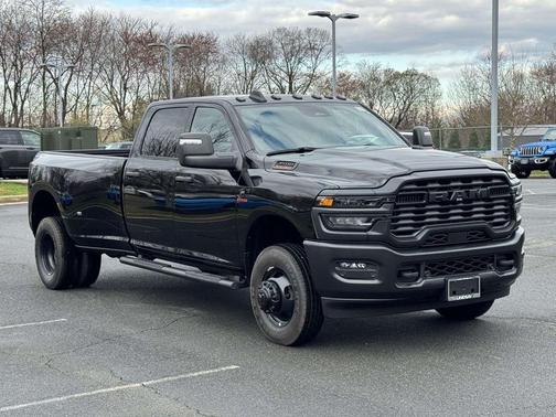 Diamond Black 2026 RAM 3500 Tradesman