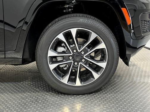 2025 Jeep Grand Cherokee Overland