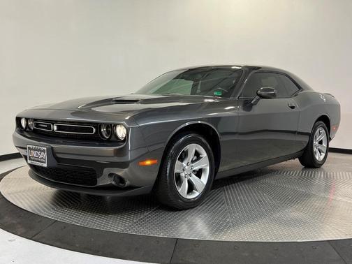 2022 Dodge Challenger SXT