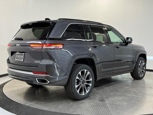 2025 Jeep Grand Cherokee Overland
