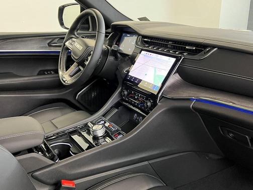 2025 Jeep Grand Cherokee Overland