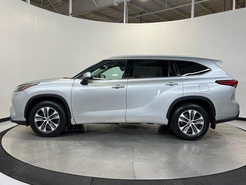 2022 Toyota Highlander Hybrid