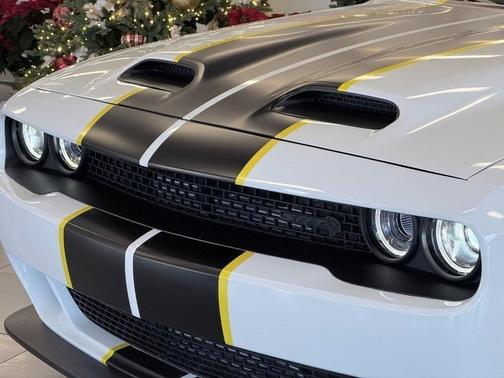 2022 Dodge Challenger SRT Hellcat Redeye Widebody Jailbreak