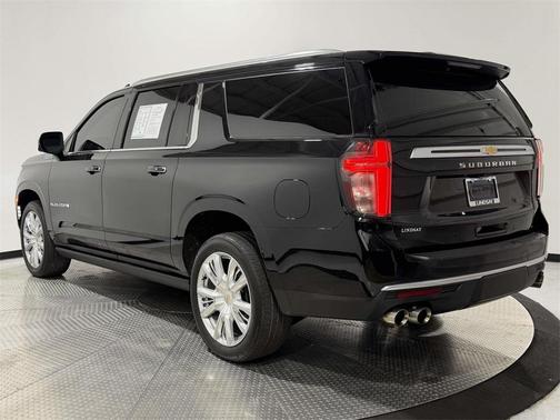 2023 Chevrolet Suburban High Country