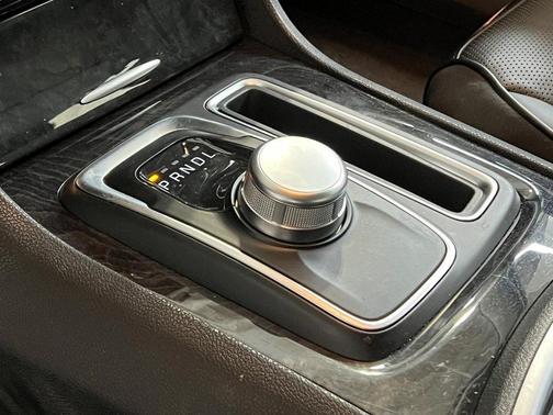 2023 Chrysler 300 Touring L