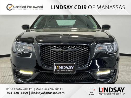 2023 Chrysler 300 Touring L
