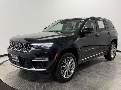2022 Jeep Grand Cherokee Summit