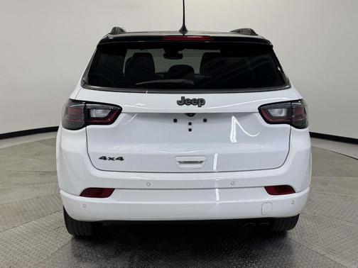 2022 Jeep Compass Altitude