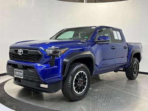 2024 Toyota Tacoma Hybrid TRD