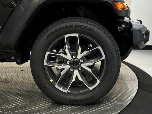 2025 Jeep Wrangler 4xe Sport