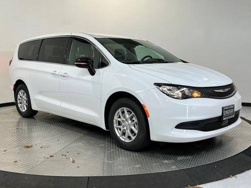 2026 Chrysler Voyager LX