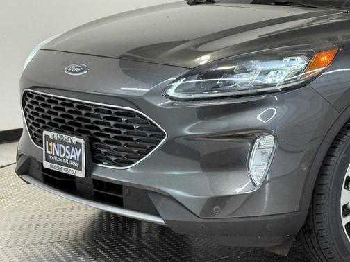 2020 Ford Escape Titanium Hybrid