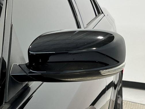 2022 Chrysler 300 S