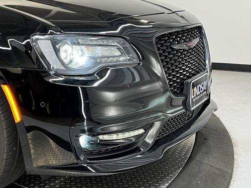 2022 Chrysler 300 S
