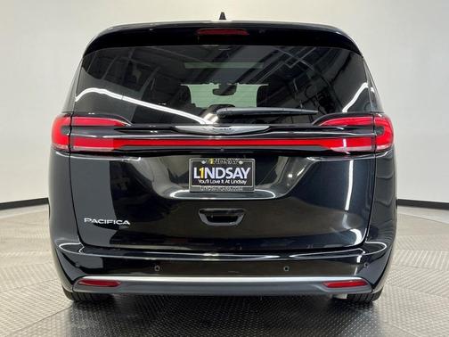 2024 Chrysler Pacifica Pinnacle