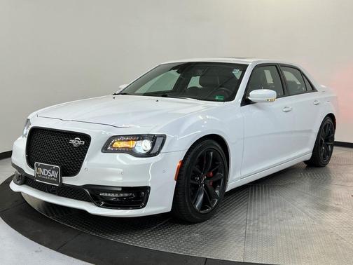 2023 Chrysler 300 300C