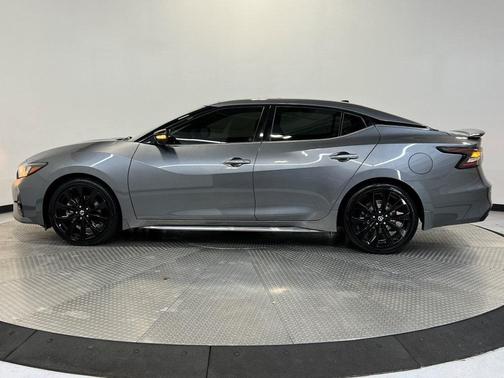 2021 Nissan Maxima SR