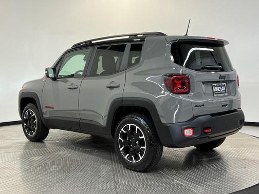 2023 Jeep Renegade Trailhawk