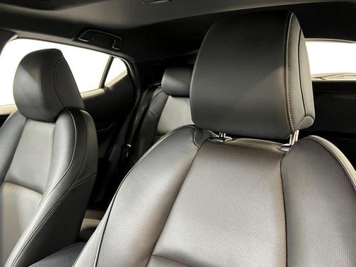 2022 Mazda Mazda3 FWD w/Premium Package