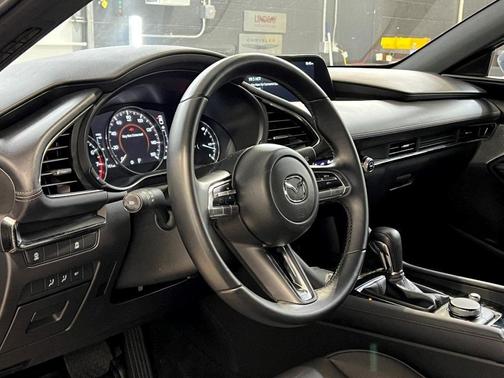 2022 Mazda Mazda3 FWD w/Premium Package