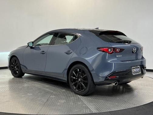 2022 Mazda Mazda3 FWD w/Premium Package