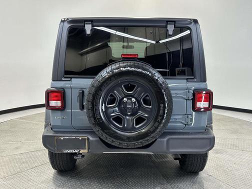 2025 Jeep Wrangler Sport