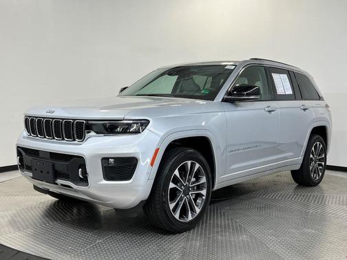 2022 Jeep Grand Cherokee Overland