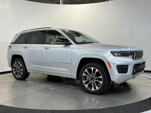 2022 Jeep Grand Cherokee Overland