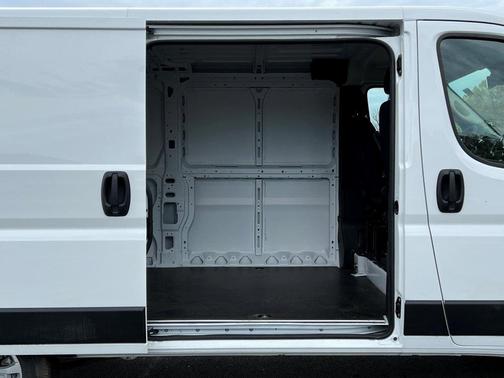 2025 RAM ProMaster 1500 Low Roof