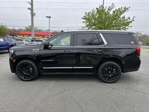 Onyx Black 2023 GMC Yukon SLT
