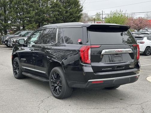 Onyx Black 2023 GMC Yukon SLT